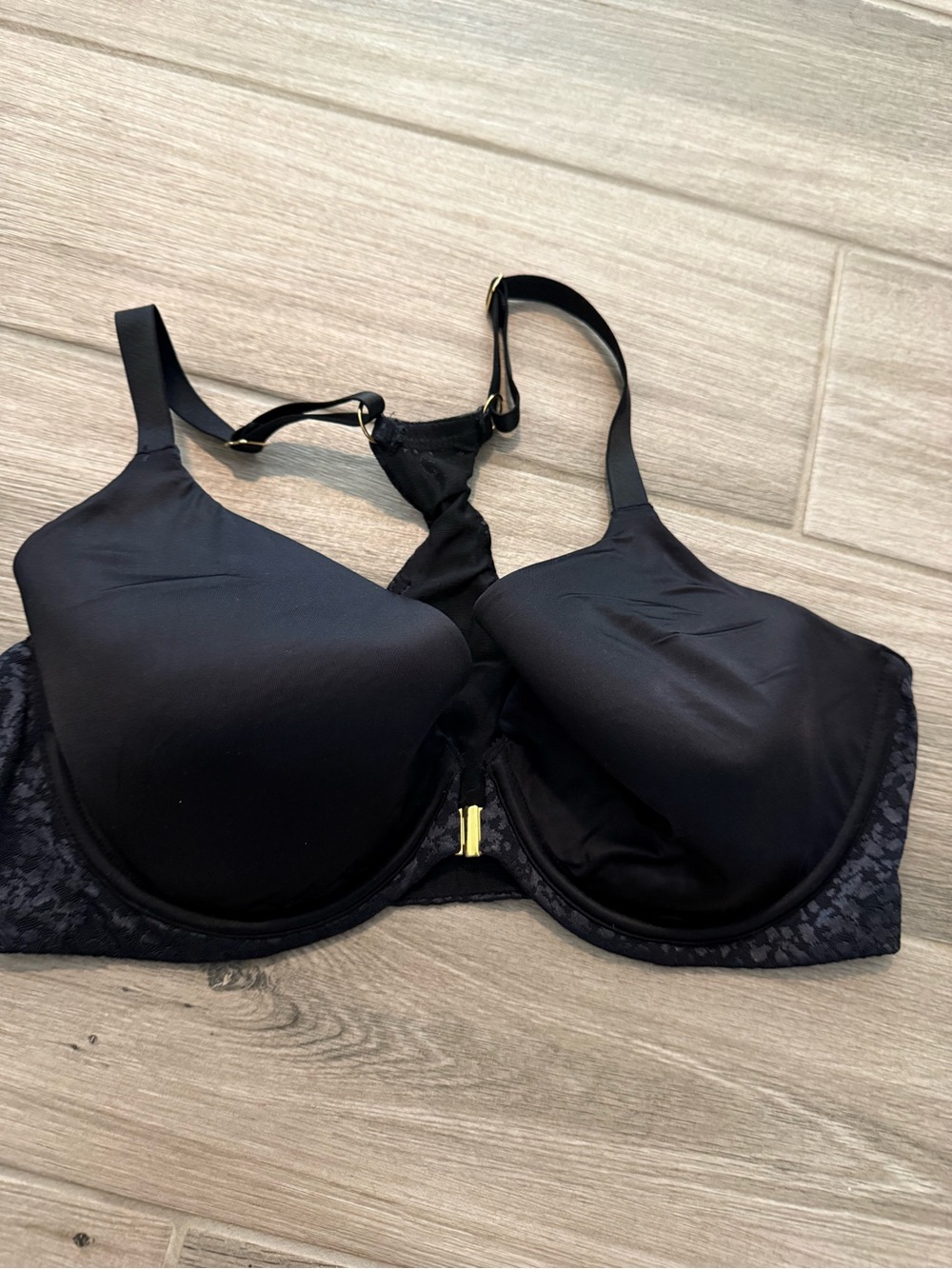 Le Mystere Black Smooth Molded T-Shirt Bra with Lace Band